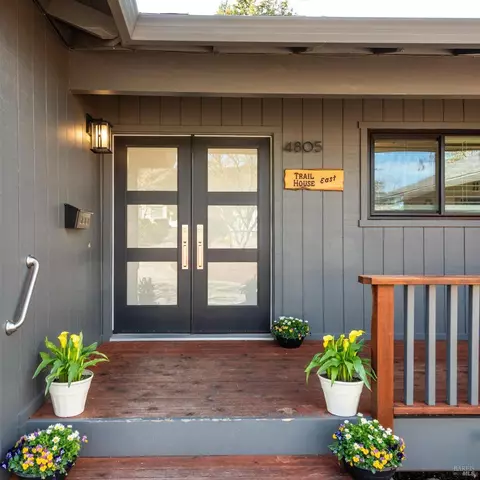 4805 Glencannon St, Santa Rosa, CA 95405