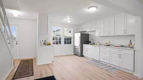 48 Parrott Dr, Vallejo, CA 94590