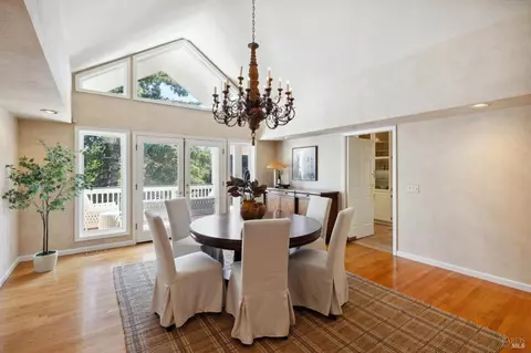 Dining - 14 Chrisdumar Ln, Petaluma, CA 94952 photo 2 of 10