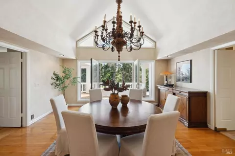 Dining - 14 Chrisdumar Ln, Petaluma, CA 94952 photo 3 of 10
