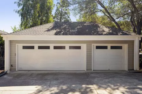 Exterior - 14 Chrisdumar Ln, Petaluma, CA 94952 photo 3 of 21