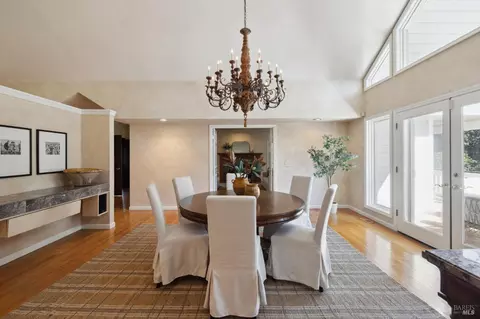 Dining - 14 Chrisdumar Ln, Petaluma, CA 94952 photo 4 of 10