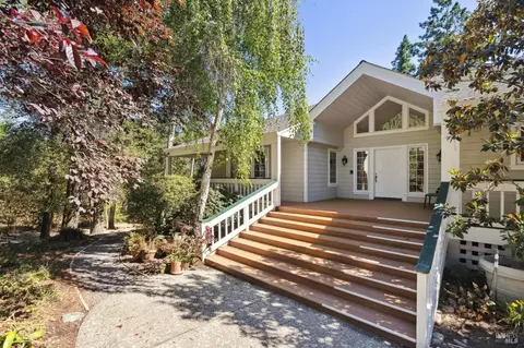 Exterior - 14 Chrisdumar Ln, Petaluma, CA 94952 photo 4 of 21
