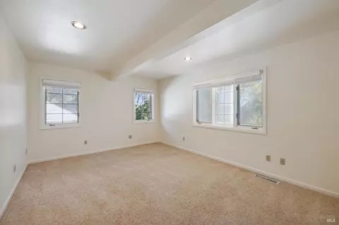Bedroom - 14 Chrisdumar Ln, Petaluma, CA 94952 photo 8 of 9