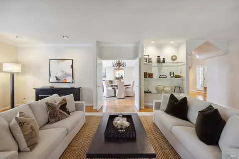 Living - 14 Chrisdumar Ln, Petaluma, CA 94952 photo 5 of 7