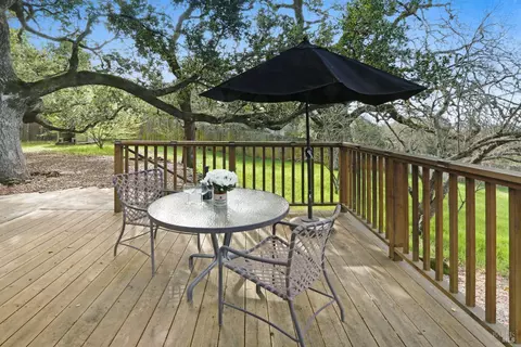 Exterior - 2105 Thornsberry Rd, Sonoma, CA 95476 photo 6 of 15