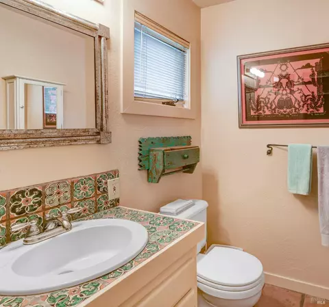 Bath - 2105 Thornsberry Rd, Sonoma, CA 95476 photo 4 of 4