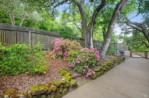 Exterior - 2105 Thornsberry Rd, Sonoma, CA 95476 photo 5 of 15