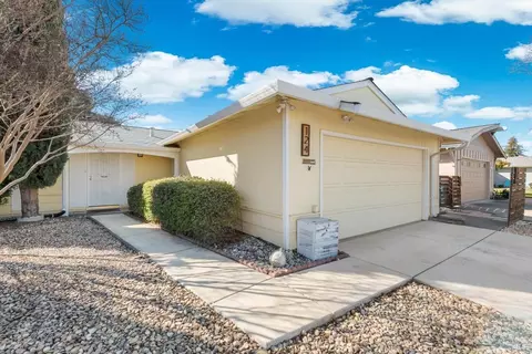 124 Olympic Cir, Vacaville, CA 95687 photo 3
