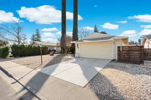 124 Olympic Cir, Vacaville, CA 95687 photo 4