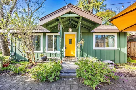 514 Juilliard Park Dr, Santa Rosa, CA 95401