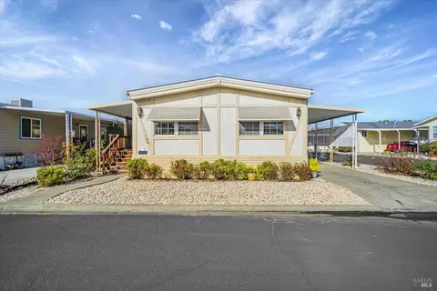 140 Stratford Way, Santa Rosa, CA 95401