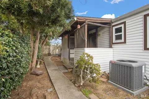 169 Margaret Ct, Vallejo, CA 94590 photo 24