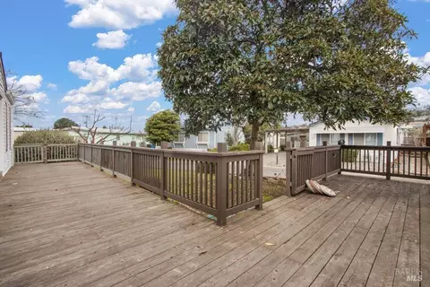 169 Margaret Ct, Vallejo, CA 94590 photo 3