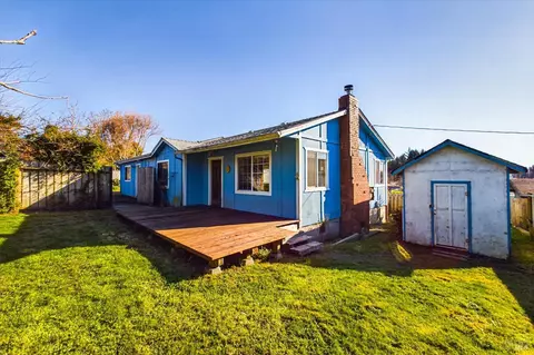 4886 Crane St, Eureka, CA 95503