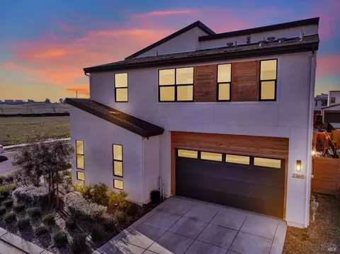 2365 Waterside Dr, Fairfield, CA 94533