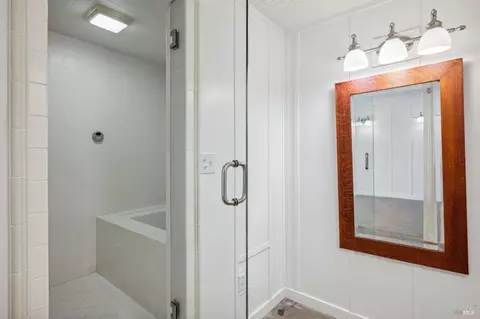Bath - 76 Ocean View Ave, Dillon Beach, CA 94929 photo 2 of 4