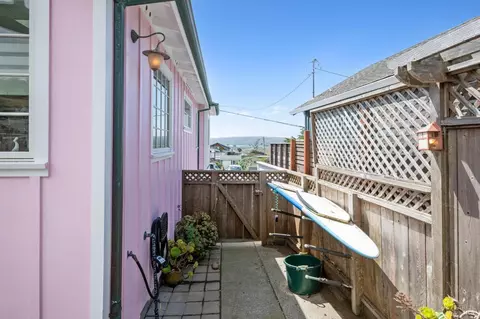 Exterior - 76 Ocean View Ave, Dillon Beach, CA 94929 photo 10 of 13