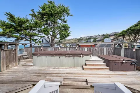 Exterior - 76 Ocean View Ave, Dillon Beach, CA 94929 photo 6 of 13