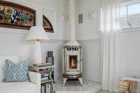 Living - 76 Ocean View Ave, Dillon Beach, CA 94929 photo 3 of 5