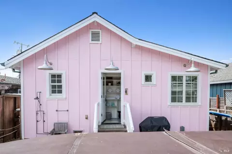 Exterior - 76 Ocean View Ave, Dillon Beach, CA 94929 photo 8 of 13