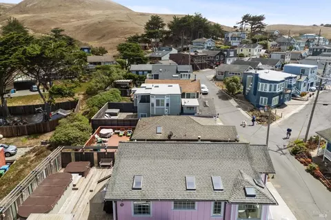 View/Area - 76 Ocean View Ave, Dillon Beach, CA 94929 photo 8 of 9