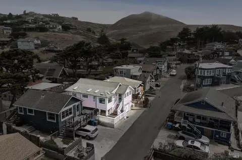 View/Area - 76 Ocean View Ave, Dillon Beach, CA 94929 photo 5 of 9