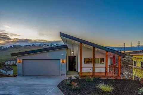 3727 Deauville Pl, Santa Rosa, CA 95403