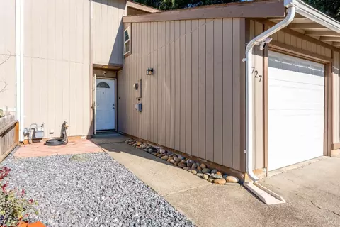 727 Sidnie Ct, Ukiah, CA 95482 photo 18