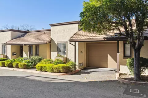 52 Corte Oriental, Greenbrae, CA 94904