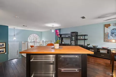492 E St, Benicia, CA 94510 photo 12