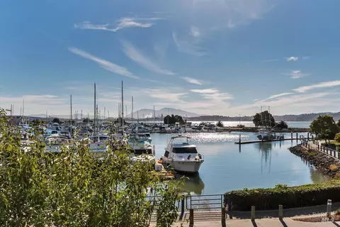 492 E St, Benicia, CA 94510 photo 35