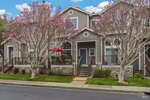 492 E St, Benicia, CA 94510