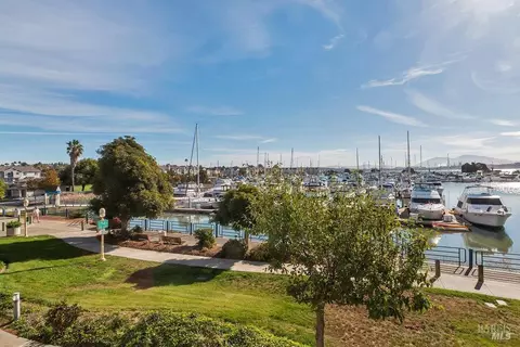492 E St, Benicia, CA 94510 photo 28