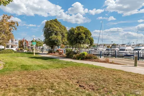 492 E St, Benicia, CA 94510 photo 33