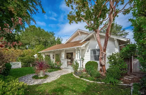 1434 Oak Ave, Saint Helena, CA 94574