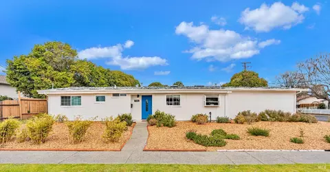 7594 Bridgit Dr, Rohnert Park, CA 94928