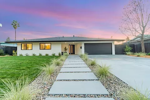 2 Erin Dr, San Rafael, CA 94903