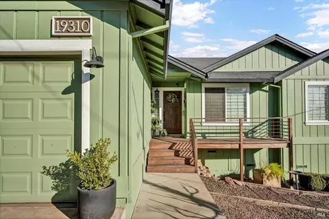 19310 Ravenhill Rd, Hidden Valley Lake, CA 95467