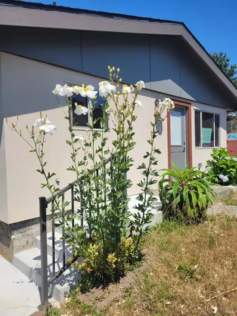 340 Main St, Point Arena, CA 95468