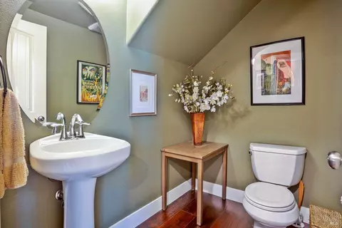 Bath - 175 Stonegate Cir #C, Cloverdale, CA 95425 photo 1 of 3
