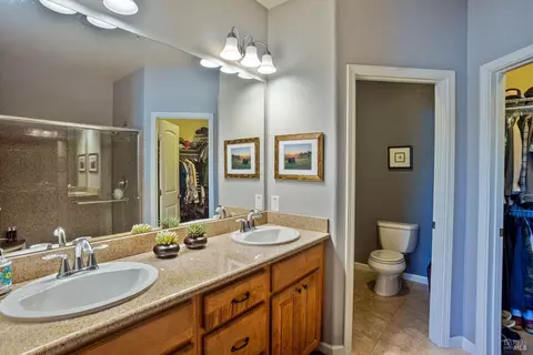 Bath - 175 Stonegate Cir #C, Cloverdale, CA 95425 photo 2 of 3