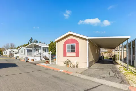 41 Lemon Tree Cir, Vacaville, CA 95687 photo 2