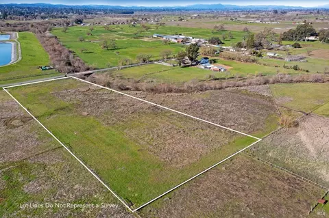 3970 Llano Rd, Santa Rosa, CA 95407