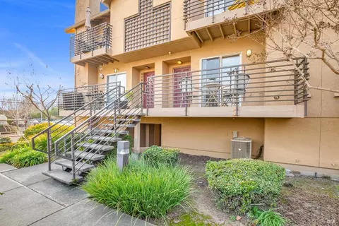 1188 Pear Tree Ln, Napa, CA 94558 photo 3
