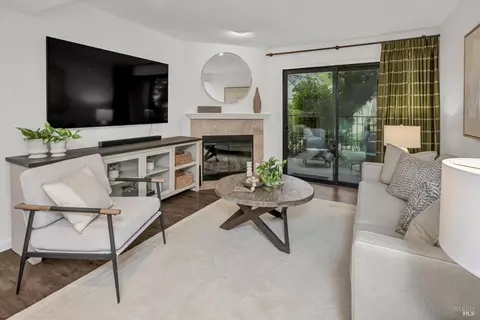 218 Foss Creek Cir #A, Healdsburg, CA 95448