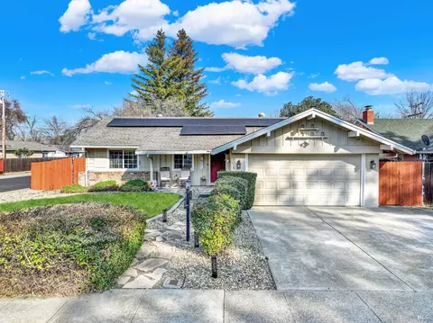 501 Azalea Way, Vacaville, CA 95688