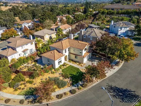 View/Area - 106 Capstone Ct, Napa, CA 94559 photo 2 of 11