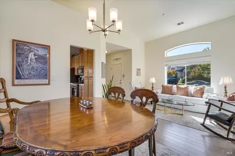 Dining - 106 Capstone Ct, Napa, CA 94559 photo 3 of 4