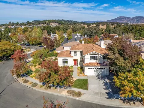 106 Capstone Ct, Napa, CA 94559